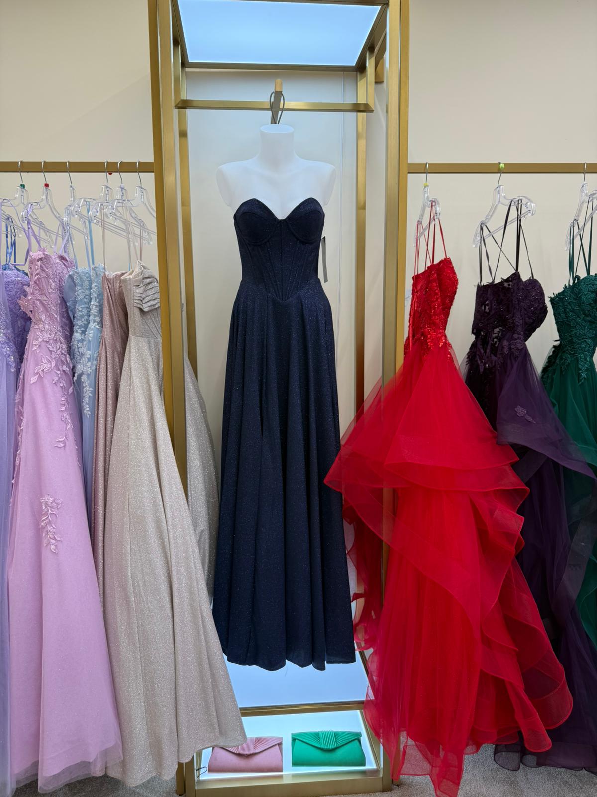 Prom dress gallery image 4